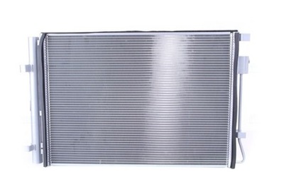 Радіатор кондиціонера конденсатор do kia stonic фото №1