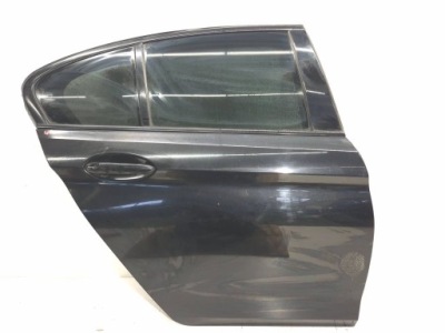 Двері праве задня задні правий bmw g30 475 sedan фото №1