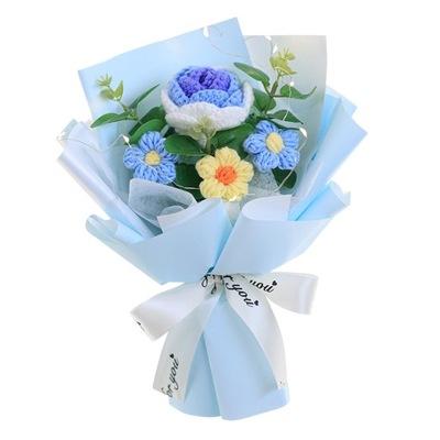 Bukiet kwiatów na szydełku Dziane kwiaty na niebiesko