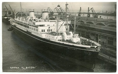 GDYNIA :: Statek M/S BATORY