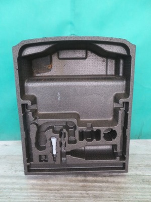 Вкладыш пенополистирол багажника range rover land rover velar l560 3.0 22r фото №1