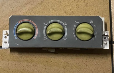 Панель обдув renault оригінальний номер 52479161 фото №1