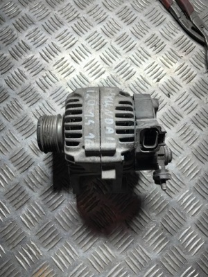 Генератор hyundai i20 2010 373002a050 фото №1