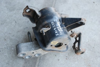 Toyota rav4 iii 2.2 d-cat подушка двигуна кронштейн фото №1