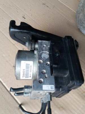 Nissan juke f15 насос abs 1.6 dig-t фото №1