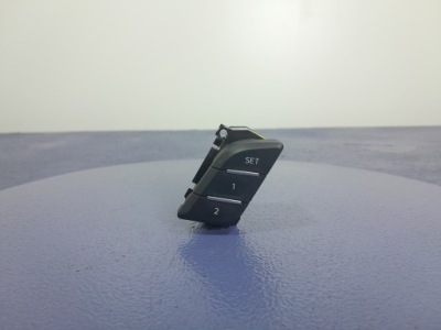 Audi q7 ii 4m кнопка памяти сиденье 4m0959769a фото №1