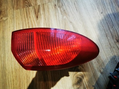 Alfa romeo 147 лампа задня права /ліва фото №1