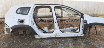 Кузов чверть крила поріг дах лонжерон dacia duster 1.5 фото №1