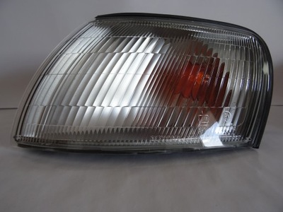 Світло габаритний toyota carina 8152021020 фото №1