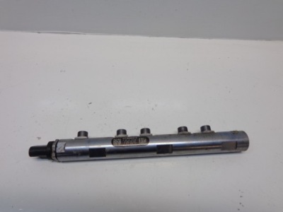 Mini r60 1.6 d n47 молдинг впрыскная 7823460 0445214237 + датчик фото №1