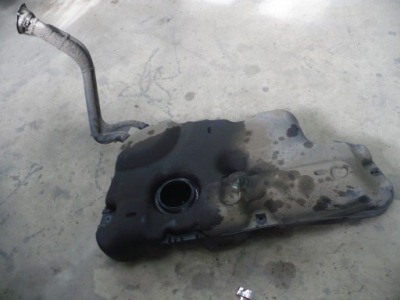 Dacia duster i 10- бак пального bak 1.5 dci фото №1