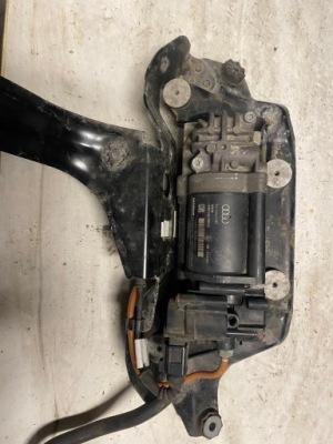 Компресор підвіска audi a6 c7 4g0616005d фото №1
