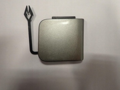 Jaguar e-pace заглушка бампера задня фото №1