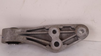 Volvo xc40 кронштейн подушка двигуна 32222101 фото №1