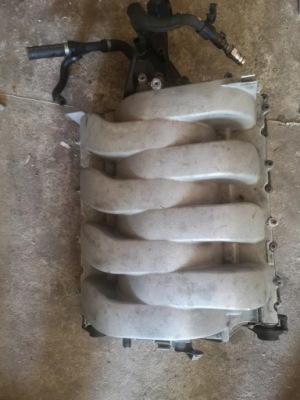 Коллектор всасывающий audi a8 a6 s5 q7 4.2 fsi 079133185ad фото №1