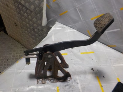 Mercedes sprinter w910 педаль гальма a9102902400 фото №1