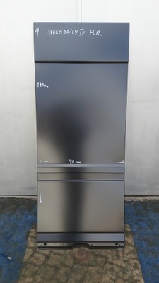 Iveco daily iv обшивка бок правое задние фото №1