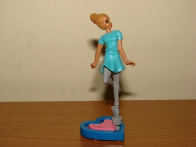 Figurka kinder Barbie ( 5 ) tancerka