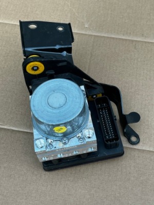 Насос abs bentley bentayga 3wa614517ah фото №1