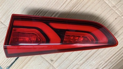 HYUNDAI I20 2016- FARO PARTE TRASERA DERECHA EN TAPA DE MALETERO DIODO LUMINOSO LED  