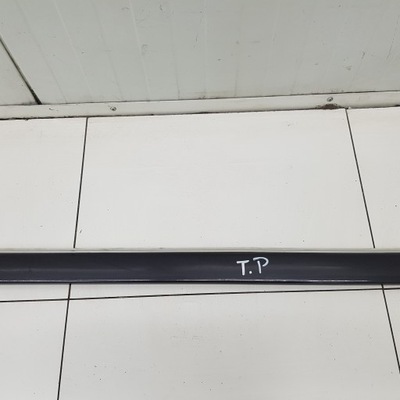 Молдинг двері права задня audi a8 d2 4d0853962 фото №1