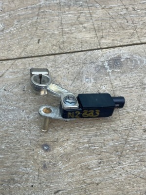 Fiat 500e клемма минусовая предохранитель аккумулятор 52139571 фото №1