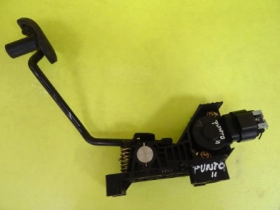 Потенциометр газа fiat punto ii 46771441 nr19 фото №1