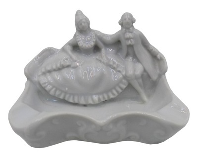 figura 2 kobiety popielniczka porcelana I poł. XX w