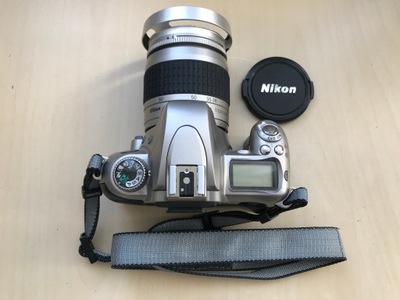 Nikon F55 body + obiektyw Nikkor 28-80 f/3.3-5.6 G