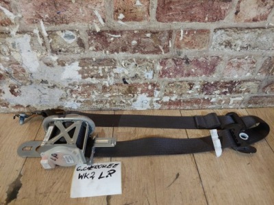 Ремень безопасности натяжитель левое  перед jeep grand cherokee wk2 2010- год фото №1