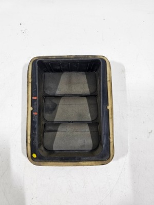 Решётка вентиляционная peugeot 5008 i #1521 фото №1