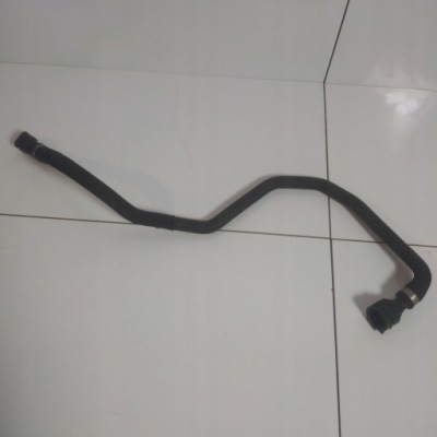 Wąż шланг wody bmw 5 f10 f11 7811984 фото №1
