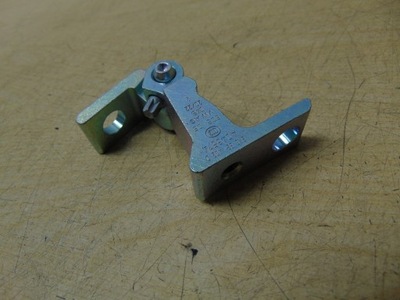 Петля дверь правый перед audi a4 b8 8k0831402d фото №1