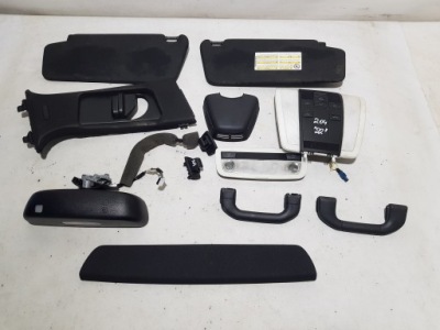 Mercedes w204 amg чорні салон стійки лампа пластики фото №1