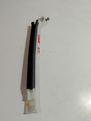 Peugeot 2008 ii напрямна скло правий задня 9830723380 фото №1