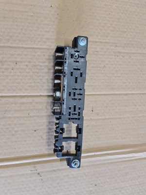 Коробка реле audi a8 d2 8l0941822a фото №1