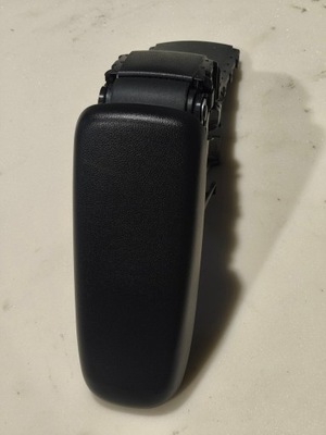 Toyota yaris cross підлокітник 58901-k0020 фото №1