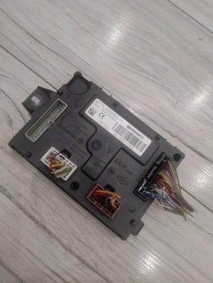 Модуль bcm t4sl renault clio iv 284b11723r a2c92226606 фото №1