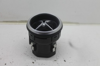 Впуск воздуха решётка a1768300754 mercedes w176 фото №1