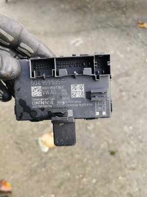 Модуль двері volkswagen оригінальний номер 5q4959595f фото №1