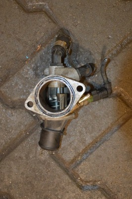 Alfa romeo 159 корпус термостата 55202510 фото №1