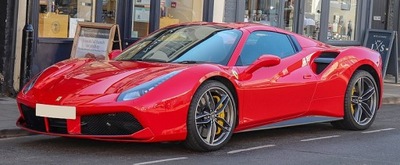 SUKOMPLEKTUOTAS PRIEK. VARIKLIO DANGTIS SPARNAI FERRARI 488 GTB 