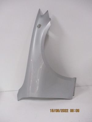 Крыло правый mercedes 213 a2138810001 фото №1