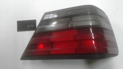 FARO PARTE TRASERA DERECHA W 124 NR 1248201464  