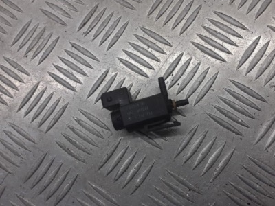 Клапан вакууму bmw e46 1.9 1742712 фото №1