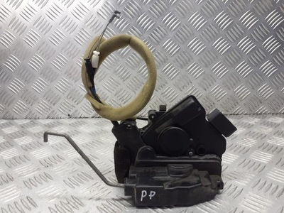 Замок двері центральний правий перед mazda 3 bk 6pin фото №1