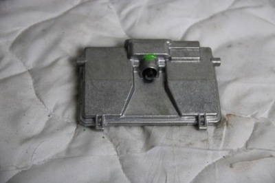 Камера перед скло асистент перемикання поперечина руху vw troc 3q0980654r фото №1