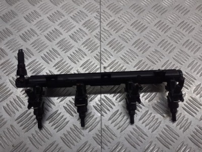 Молдинг упорскування kia rio 1.3 ok30c13150 фото №1