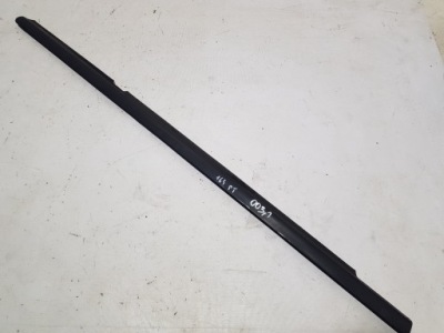 Молдинг дверь жабо уплотнитель правый задняя задняя mercedes ml w164 фото №1