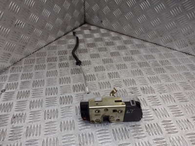 Замок двері лівий задній peugeot 307 4pin фото №1